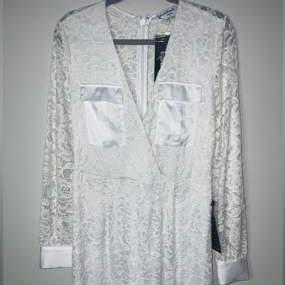 NWT Bebe Boho Wide Leg Lace Jumpsuit Sz 8 - Picture 5 of 10